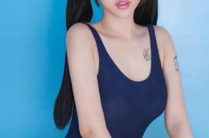 果团网 – 更新！王语纯白裙的每一寸都是故事，来听听吧