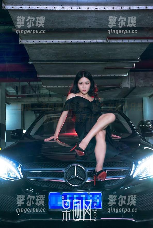 果团网-王语纯 果团网 - 王语纯的图集:这个女神不只是颜值,还藏了什么?