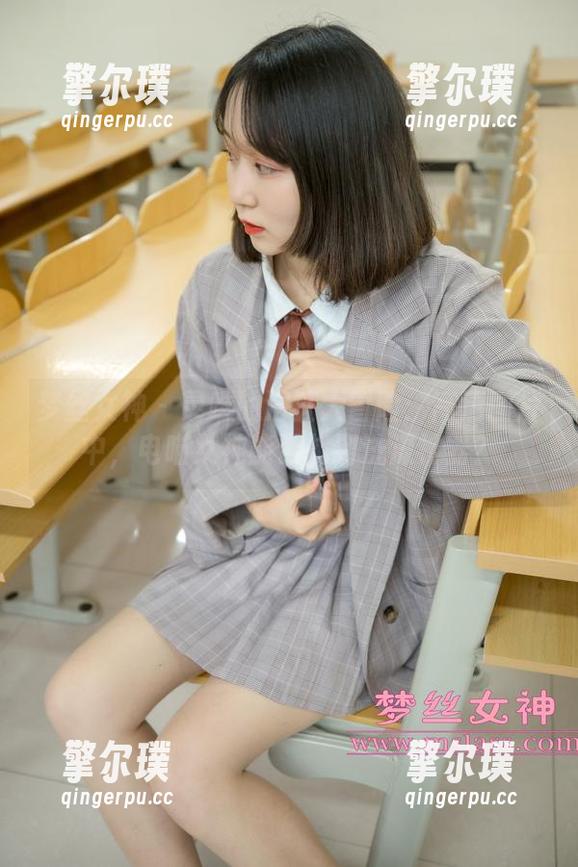 梦丝女神 - 灵唯的浴缸大冒险：高清图片中，电喵女神能否找到洗澡神器？