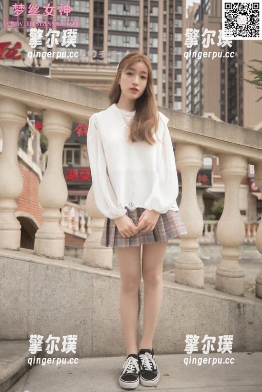 梦丝女神-王娇娇 梦丝女神 - 王娇娇泳装图集:阳光下的绚丽,每一瞬间都冒着泡