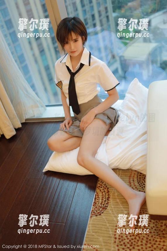 模范学院-艾莉Evelyn 模范学院 - 灰丝飘逸,艾莉Evelyn的图片带你走入梦境的资源