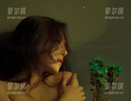 樱晚gigi 樱晚gigi的JK写真分享,让我想起那青涩又懵懂的青春。