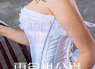 爱尤物 – 陶欣儿的比基尼时刻：高清图片让人一秒想起那些缠绵的夏日！