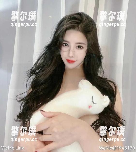 猪小七 微密圈 - 猪小七丝袜套图大放送!你敢信我说免费?快来看看吧!