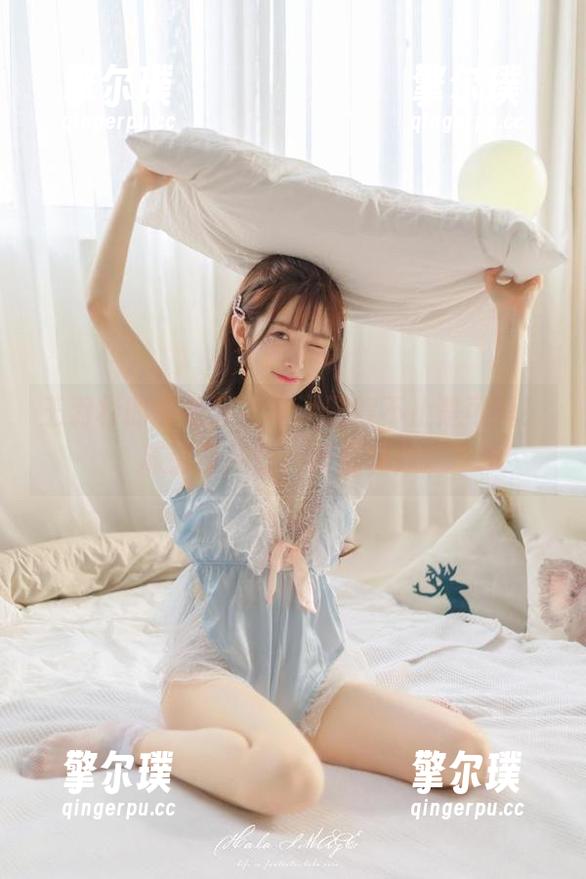 王羽杉的粉色连衣裙，变得不止是可爱！高清原图让人意乱情迷。