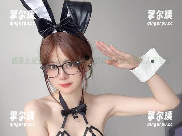 眼酱大魔王w 眼酱大魔王w一出手,白护士的高清美图立刻让人怦然心动