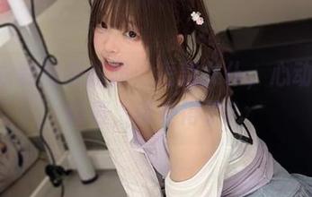 神沢永莉厨房新照：短款女仆，心动指数爆表，谁受得了？