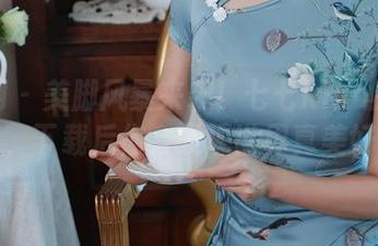 秀人网 – 美脚风暴来袭！七七kiko的作品集，下载后你会发现世界真美好。