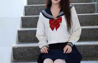 秀人网 – 乔一一的双人私拍：双份美丽，一份故事，想象无限！
