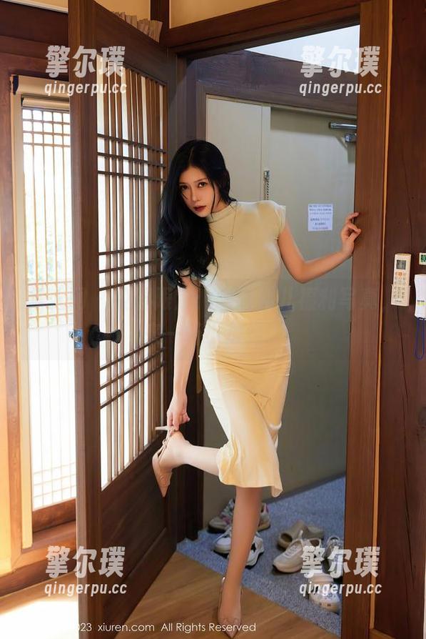 秀人网-噜噜妞儿 秀人网 - 校园限定:噜噜妞儿福利写真,来一场小放纵!