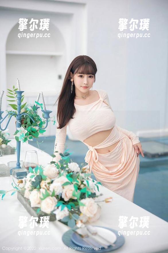 秀人网-娜娜子呀 秀人网 - 精选娜娜子呀的牛仔裤写真——这些角度简直是‘牛’得不要不要的!