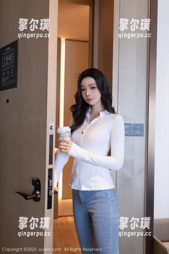 秀人网-李可儿 秀人网 - 李可儿的纯白作品集——不只是白,更是分享生活的细腻