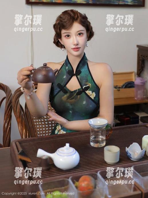 秀人网 - 杨晨晨Yome牛仔裤写真集：想知道牛仔裤也能穿出什么花样吗？