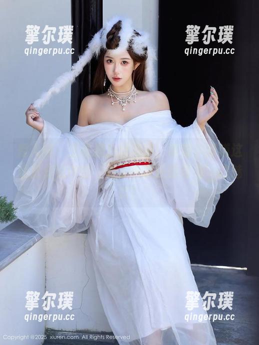 秀人网-王雅姗 秀人网 - 王雅姗白丝写真:哎呀,难道这就是传说中的‘看了一次还想再看’的魅力?