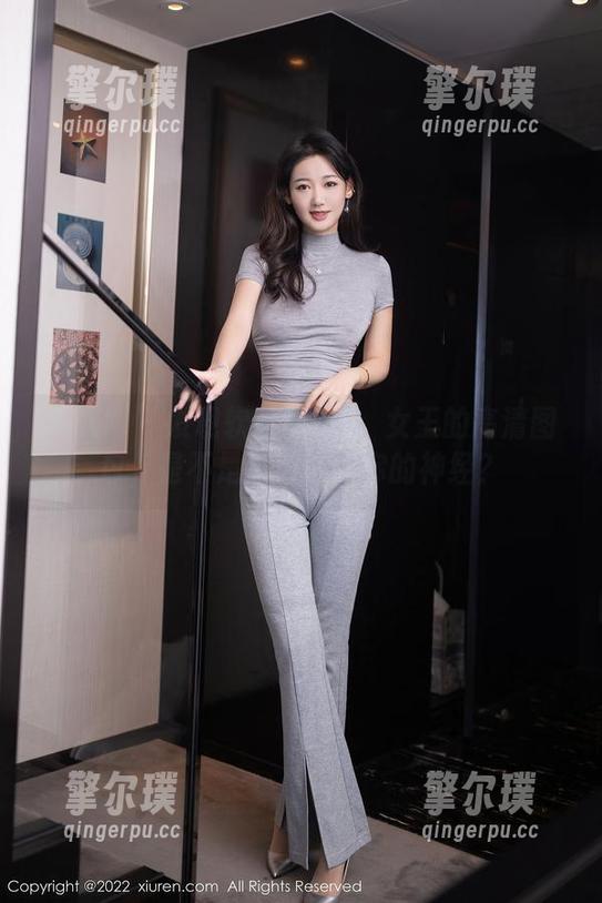 秀人网-软软Roro 秀人网 - 发现软软Roro:女王的高清图包,是不是恰巧戳到你的神经?