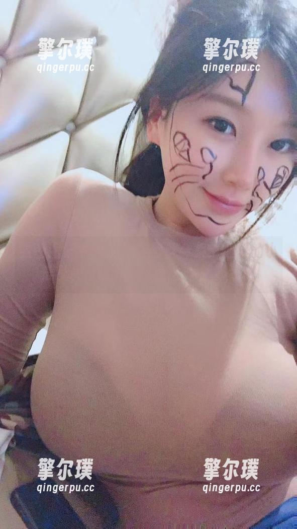 微密圈 - 童小芯吊带黑丝合集：心里的小鹿乱撞迎接你的到来，下载不亏哦