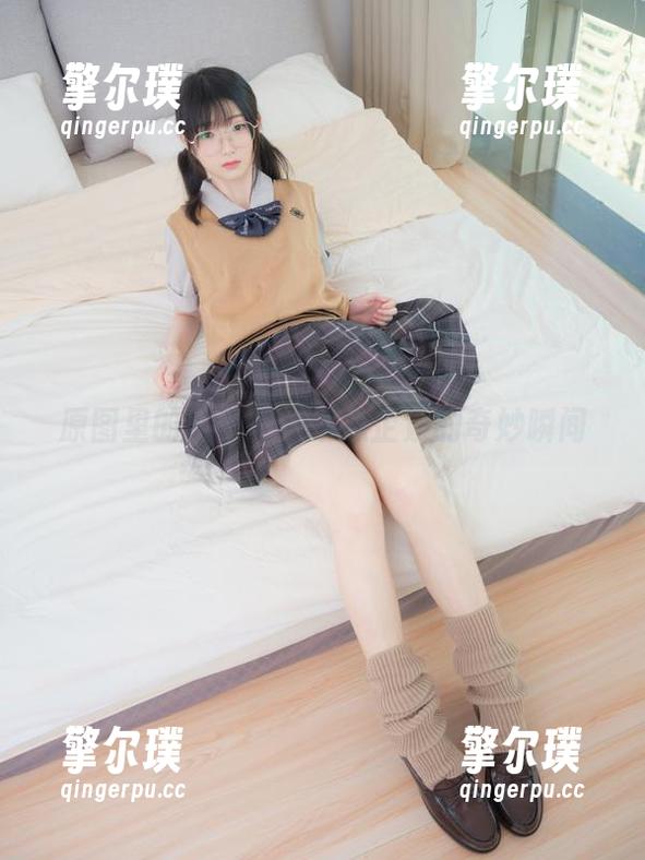 紧急企划 原图里的格子裙:紧急企划的奇妙瞬间