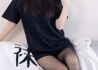 袜啵啵 – 甜甜圈女王在高清作品里撒下幸福的糖霜
