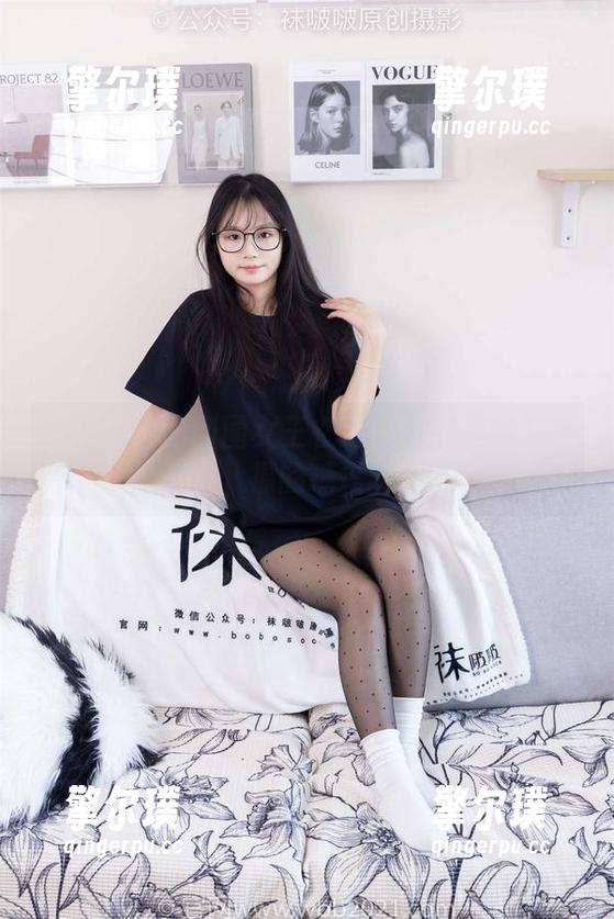 袜啵啵-甜甜圈 袜啵啵 - 甜甜圈女王在高清作品里撒下幸福的糖霜