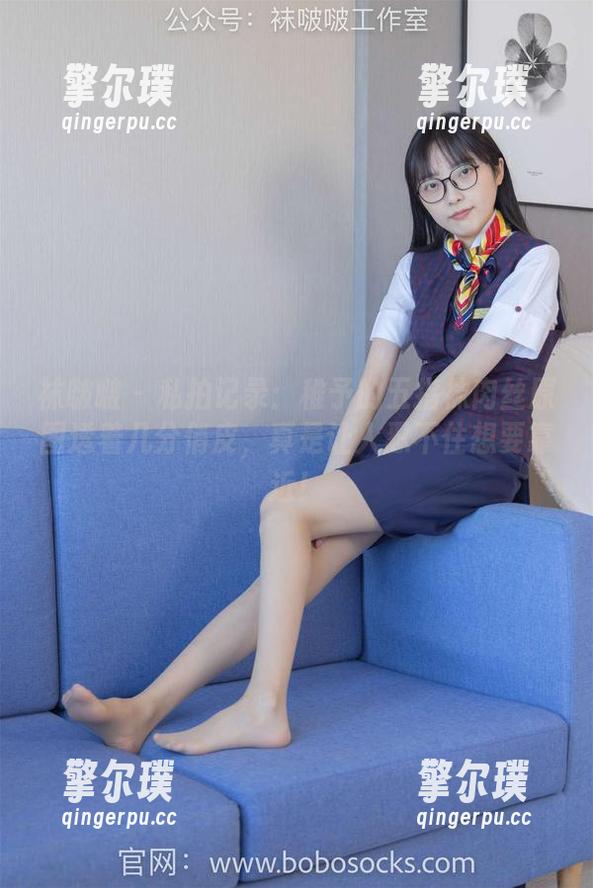 袜啵啵-稚予 袜啵啵 - 私拍记录:稚予的五指袜肉丝原图透着几分俏皮,真是让人忍不住想要靠近!
