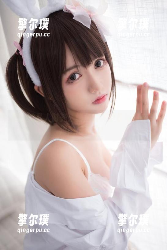 修女的私人时光：鳗鱼霏儿教你如何在修道院里私拍！